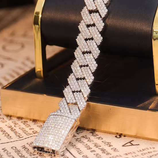 Us Hottest Hiphop Jewelry Iced out 6mm Moissanite Diamond Cuban Link Bracelet One Row Paved for Women and Mens